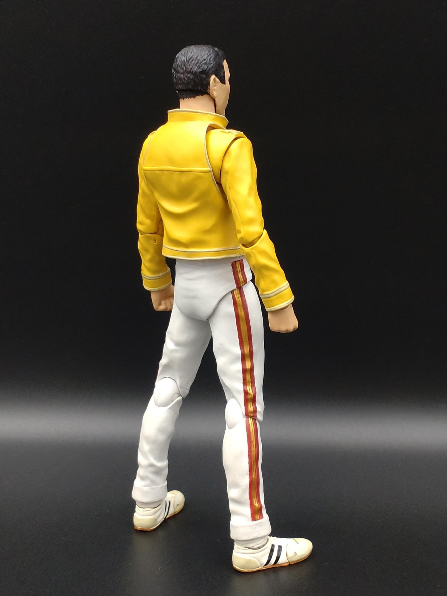 フィギュアーツ フレディ マーキュリー】レビュー!クイーンが フィギュアーツ フレディ マーキュリー】レビュー!クイーンが