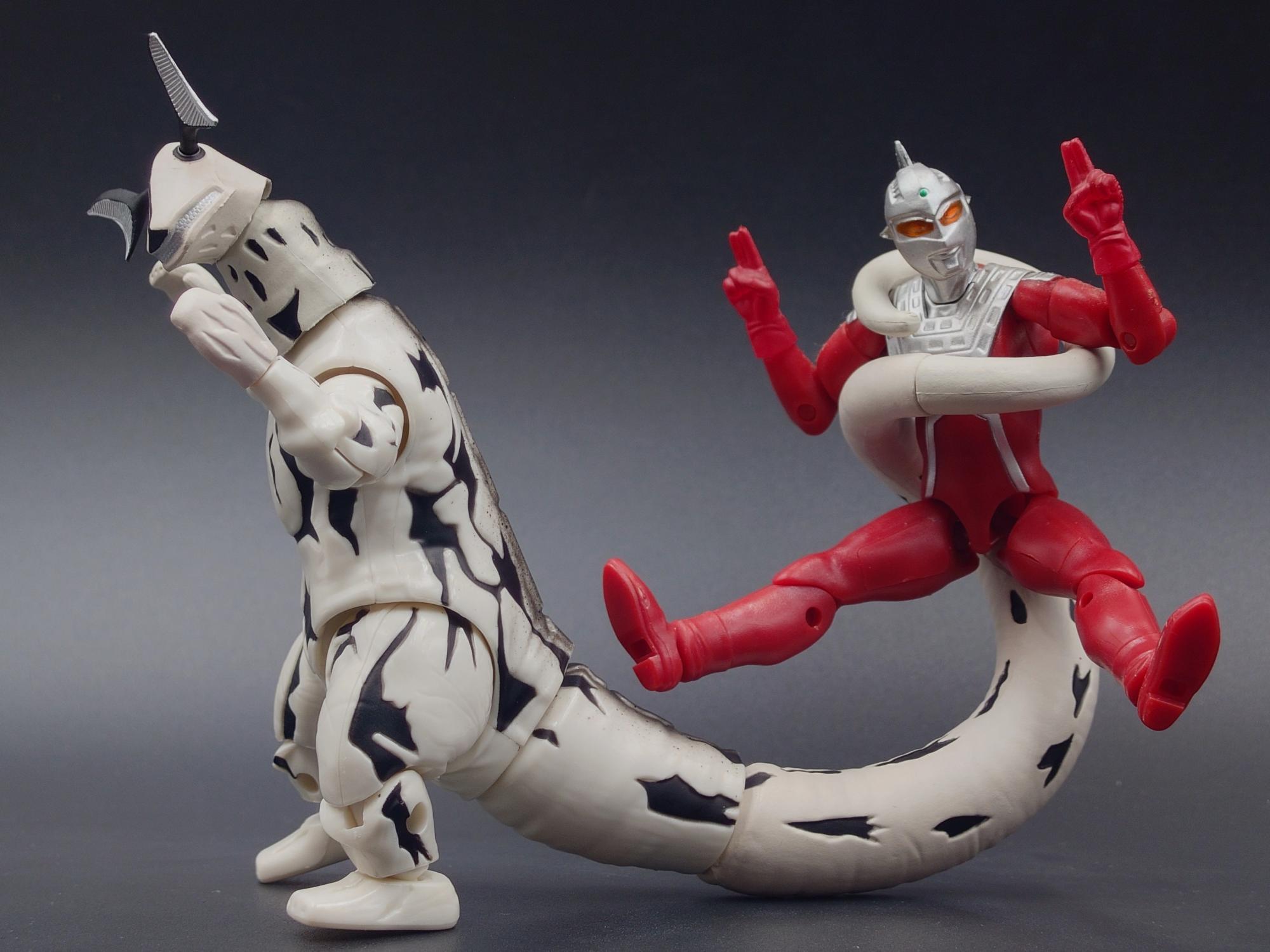 エレキング 2体 新商品【超動αウルトラ怪獣2 エレキング】食玩レビュー♪待望の
