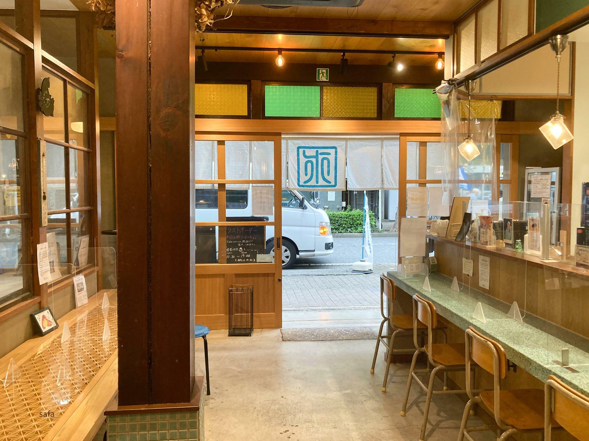 店舗では中日ビルのクラブ東海で使われていた家具や、名古屋城本丸復元の際に使われたものと同じ材料を一部使用しているそう