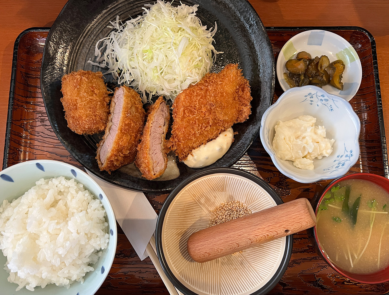 こちらのご飯は小盛り