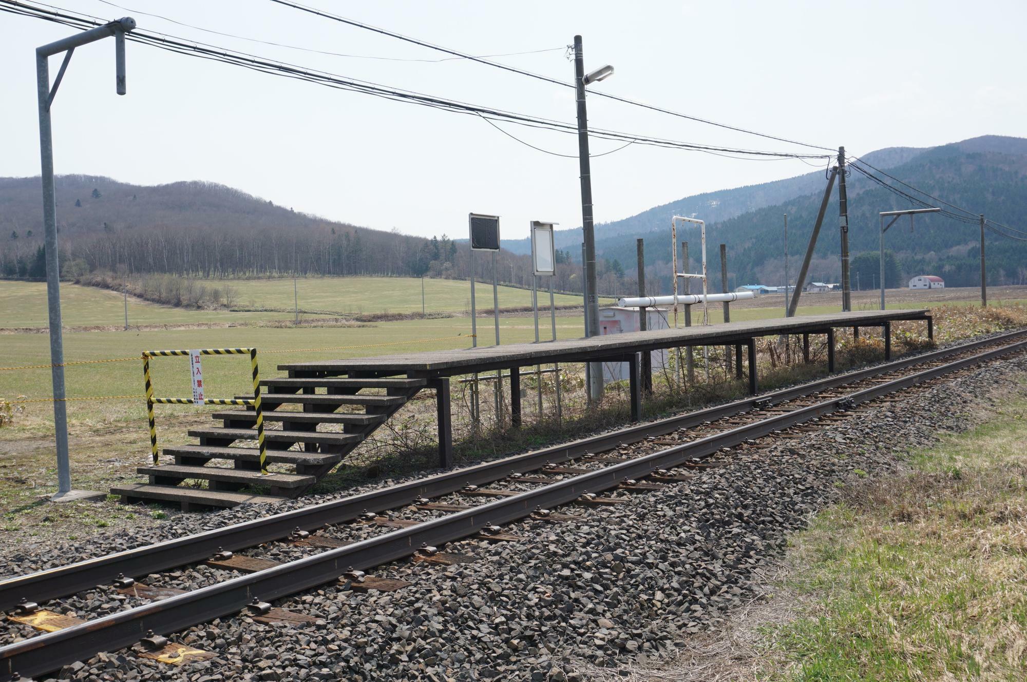 廃止翌月の生野駅（紋別郡遠軽町）