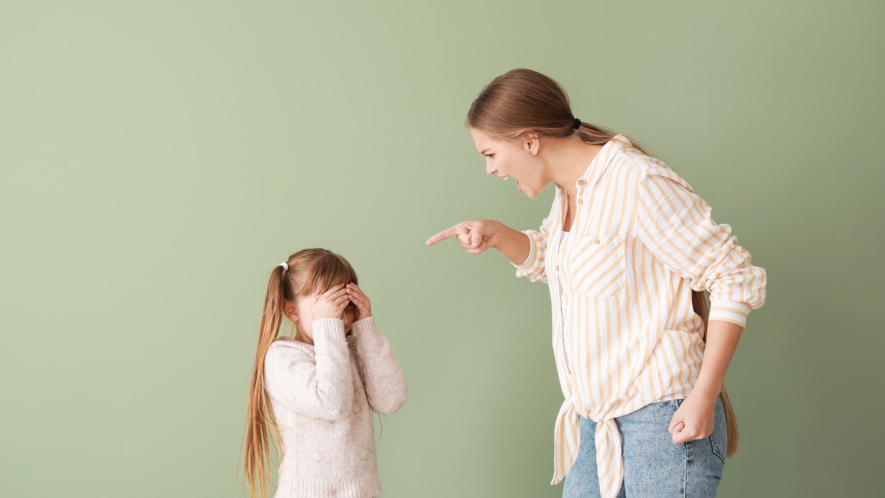 怒鳴られて育った子は危険！怒鳴る子育ては今すぐやめて！【怒鳴る