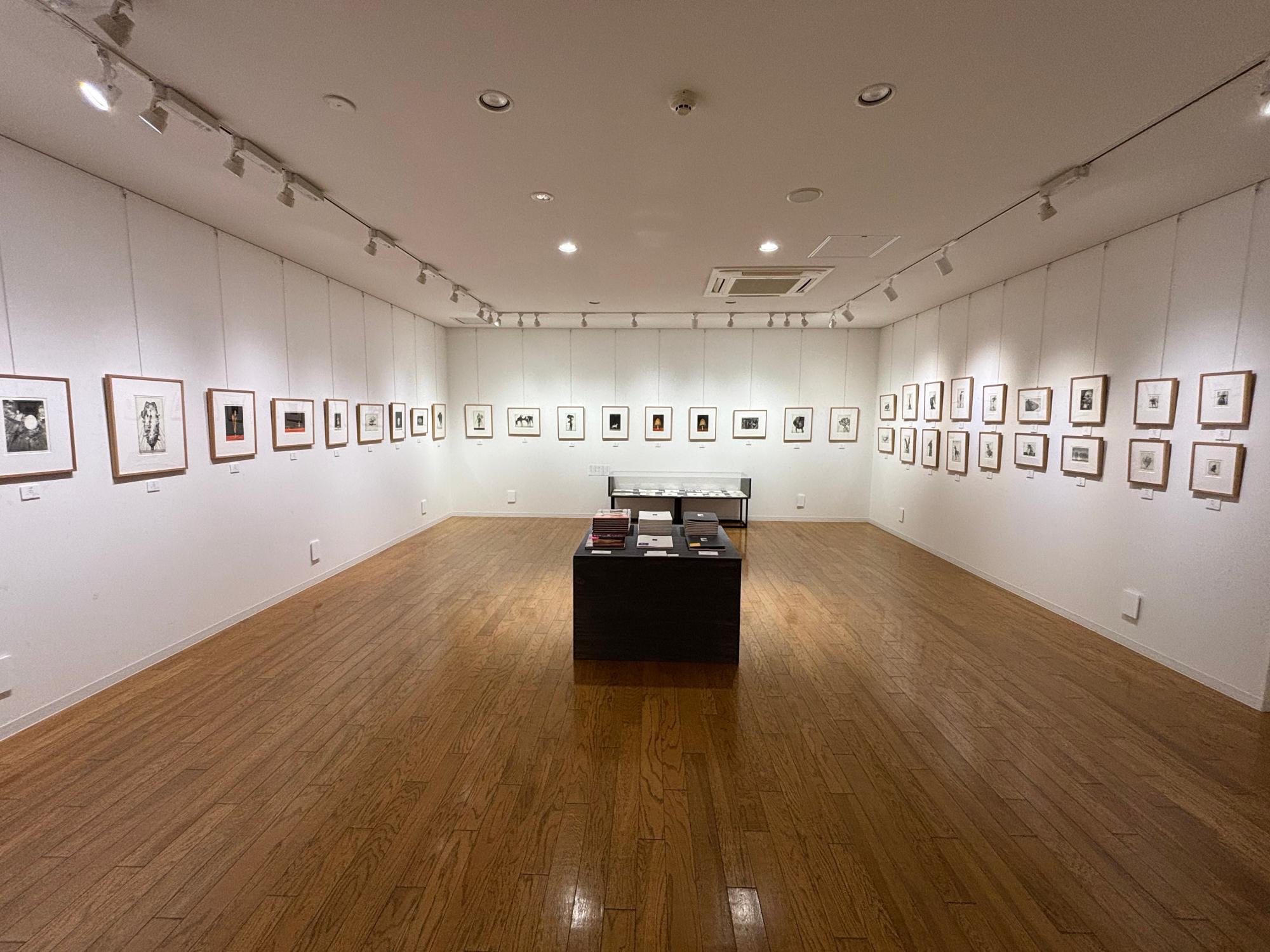 見附市】夜の風景 猪爪彦一銅版画回顧展がギャラリーみつけで4月