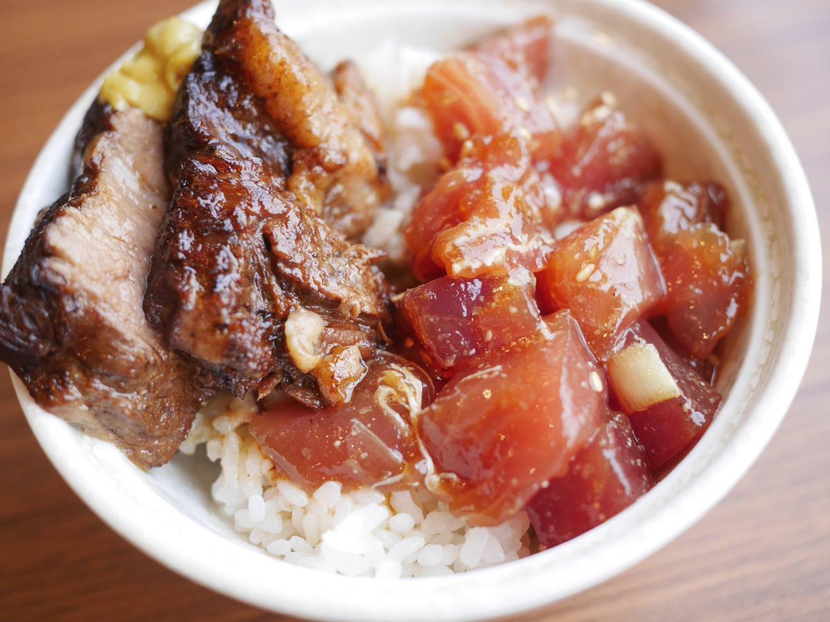 角煮丼と日向丼