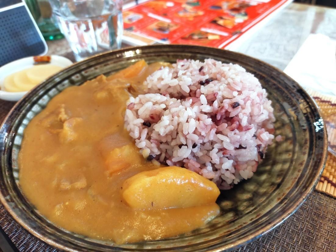 武士カレー(￥700)　“大根は煮物”。大根が入ったカレーです！