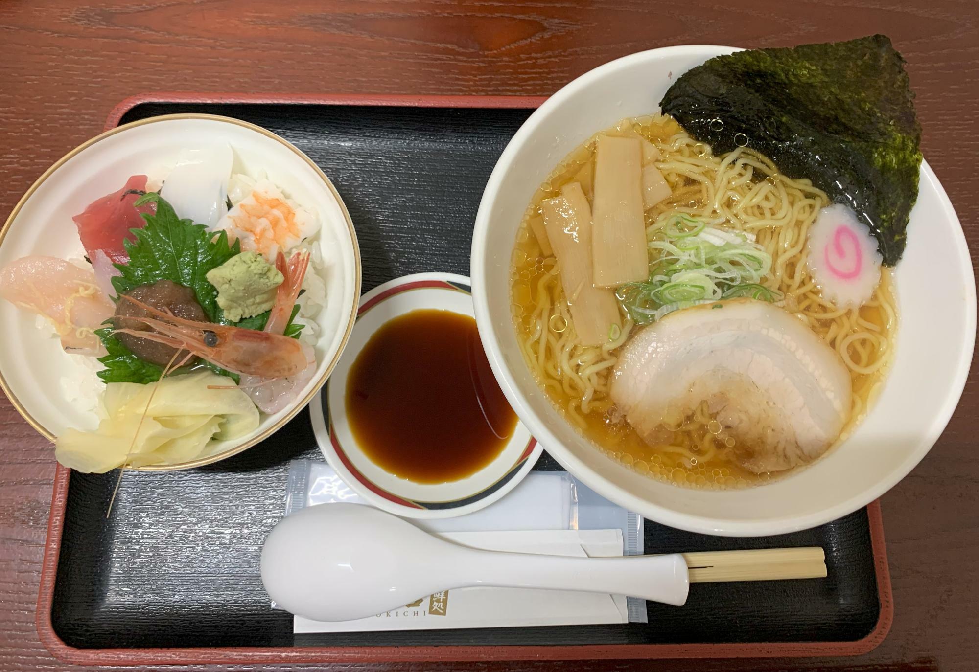 ミニ海鮮丼+ミニラーメンセット