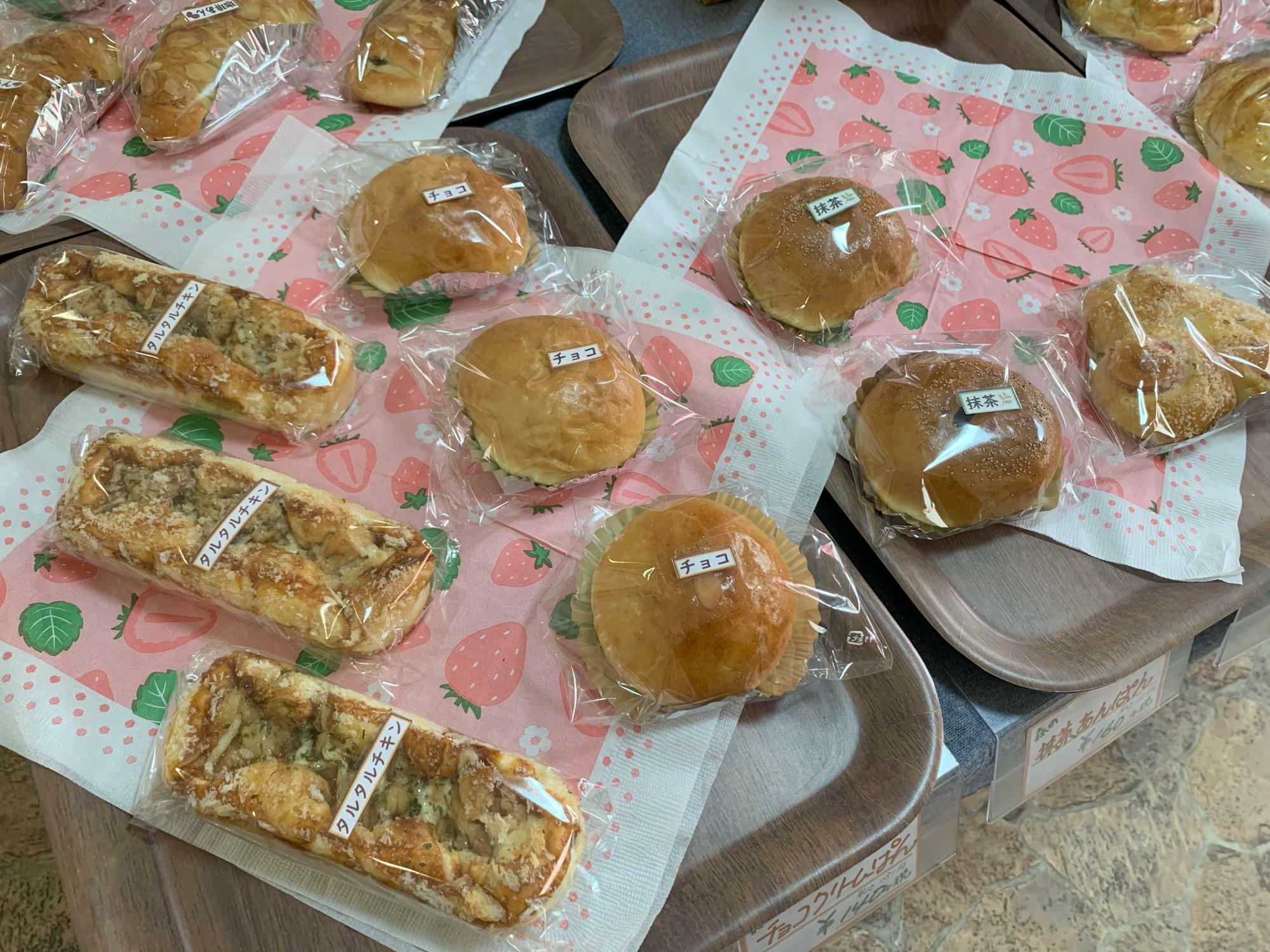 タルタルチキン、チョコ、抹茶