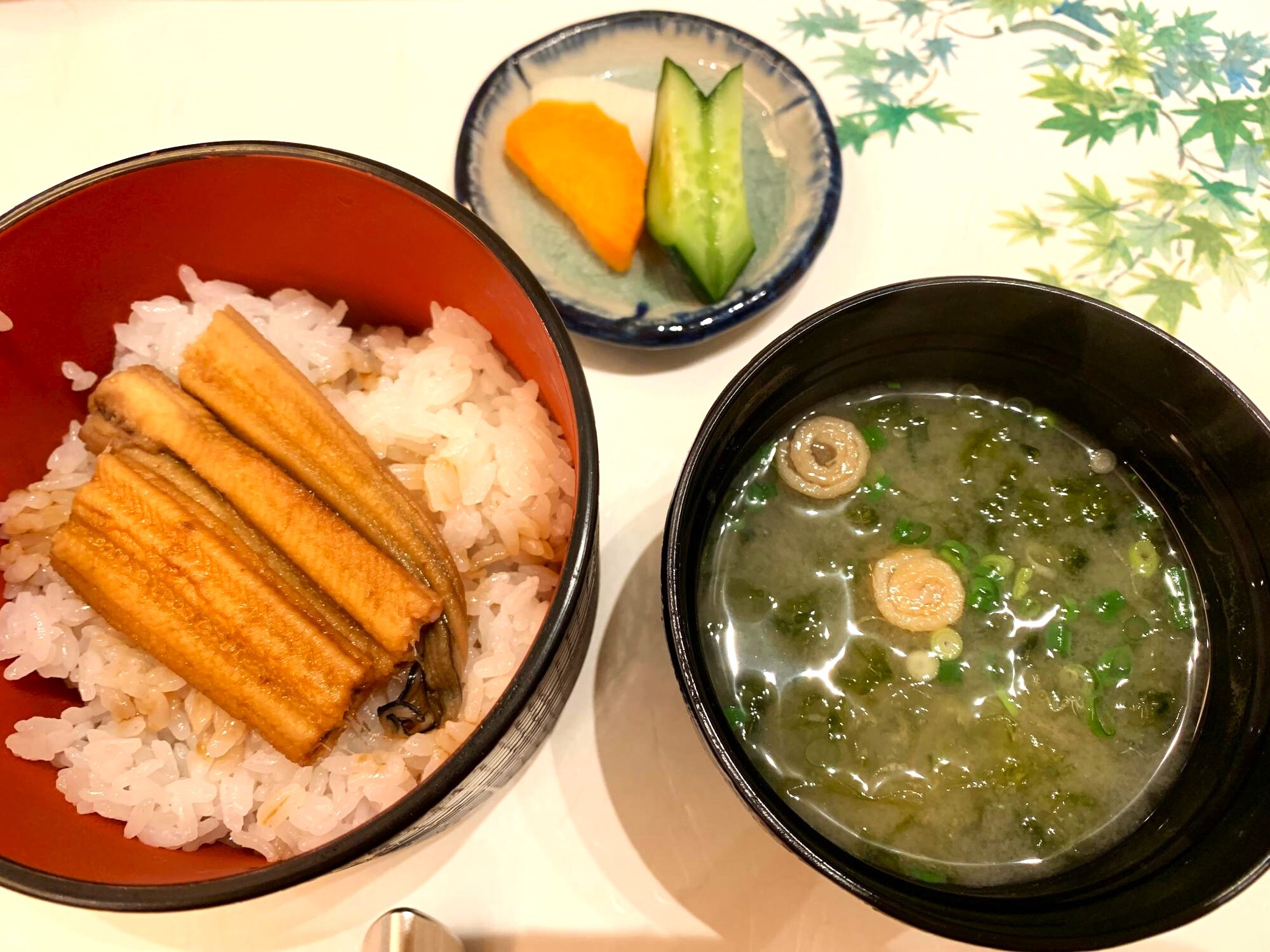 お食事、留椀、香の物