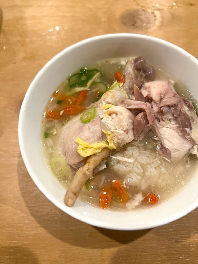 ホロホロの鶏肉と優しい味のスープ