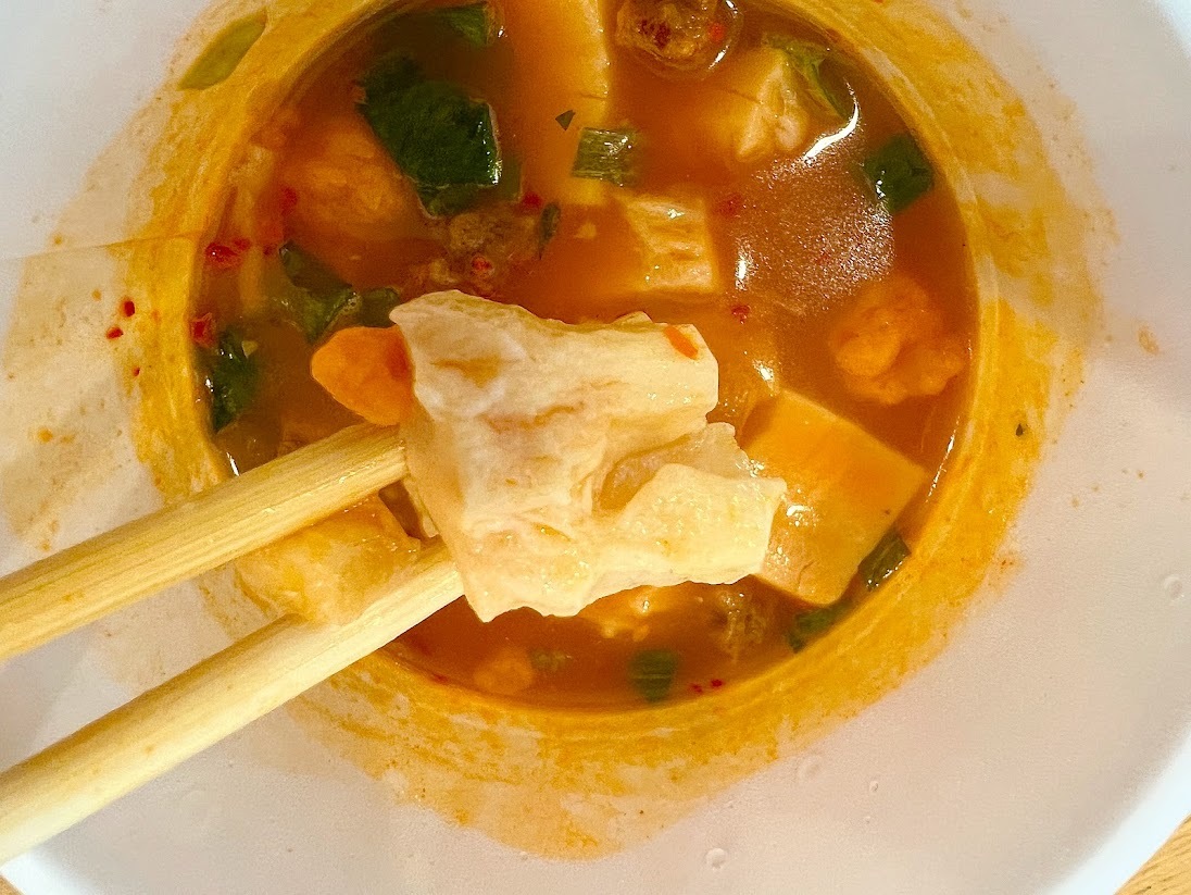 ピリ辛で海鮮の旨味がでたスープ