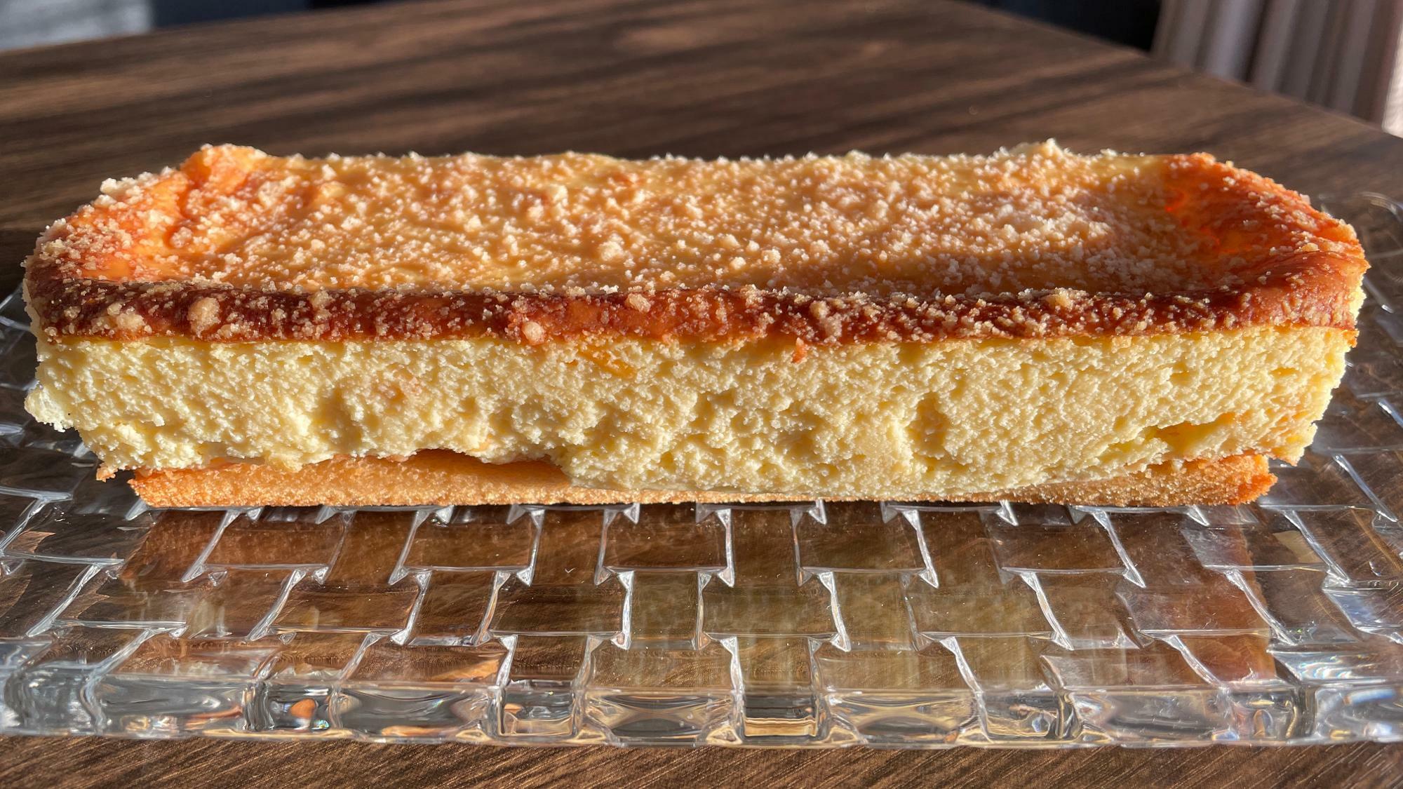 成城石井のチーズケーキといえばの、この棒状のチーズケーキ