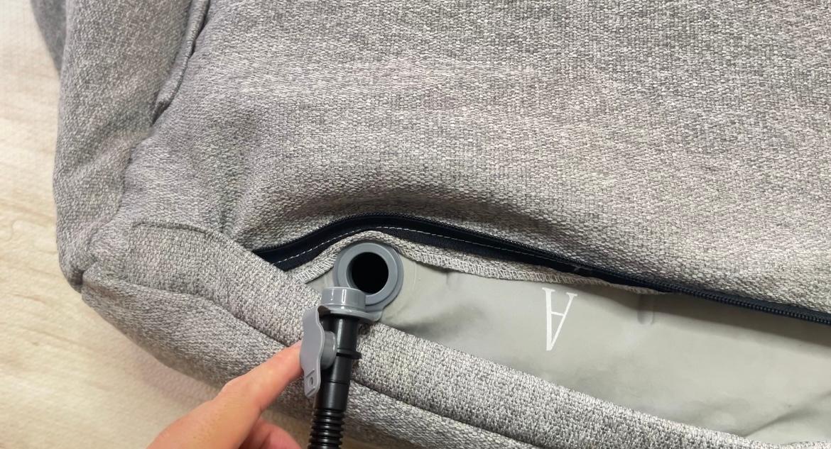 完売店舗続出中！】無印の新商品「空気でできたソファ」を徹底