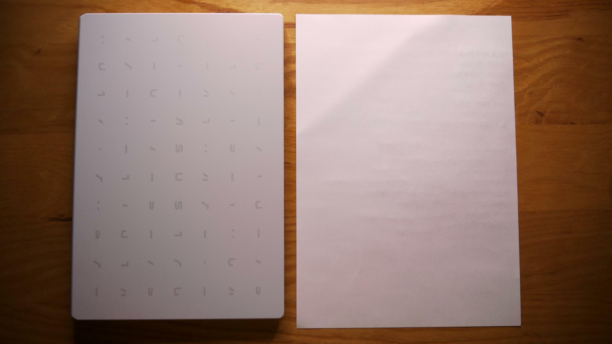 A4サイズの用紙とほとんど同じサイズ