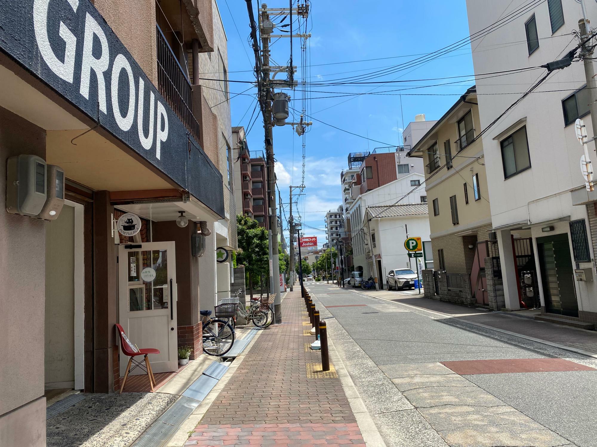 写真奥が城東区役所方面