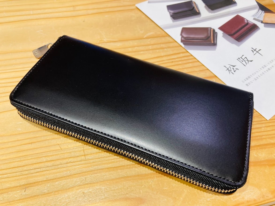 松阪牛革を使用した「さとり」シリーズの長財布