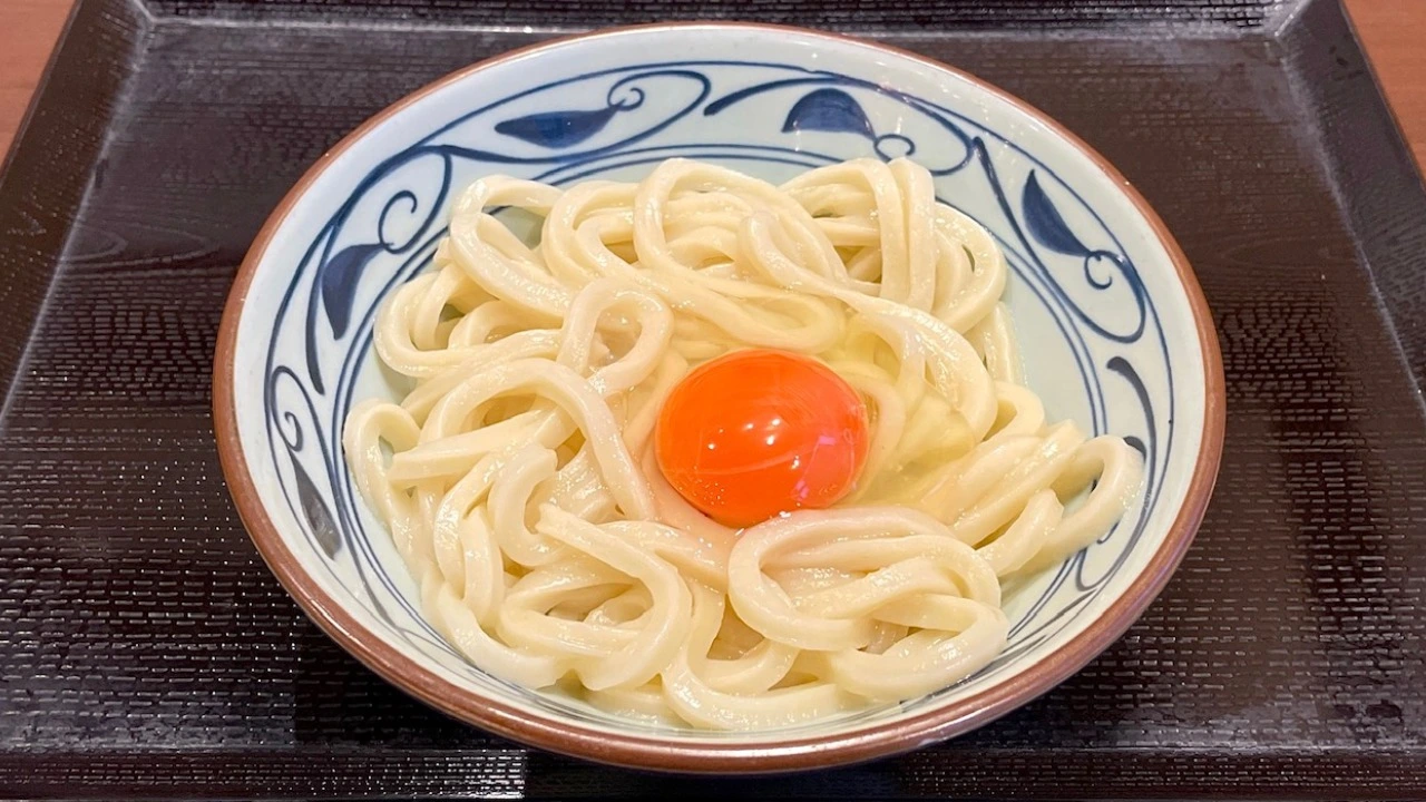 丸亀製麺で「大盛り釜玉うどん」を注文してみた（進撃のグルメ 