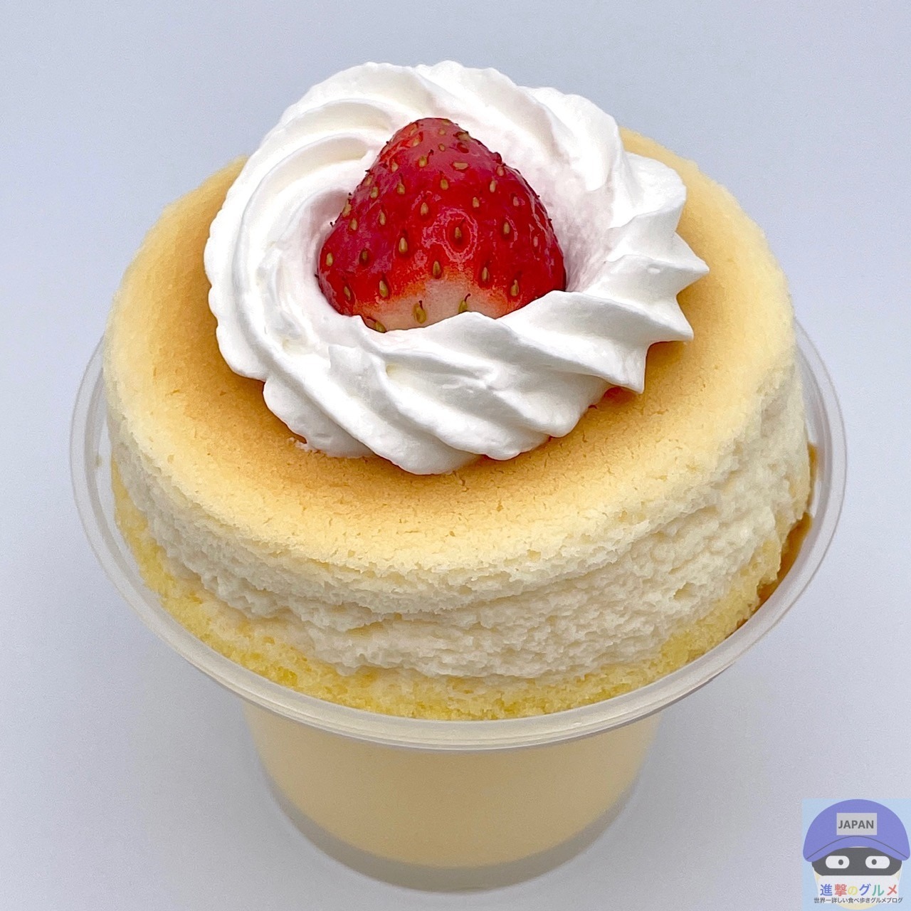 ファミマの300円スイーツ「スフレ・プリン いちご」を実食