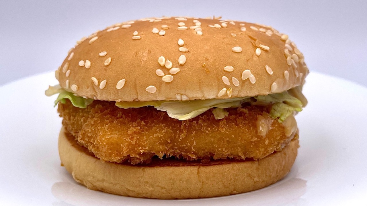 平成バーガー】マクドナルド「焙煎ごま えびフィレオ」を実食