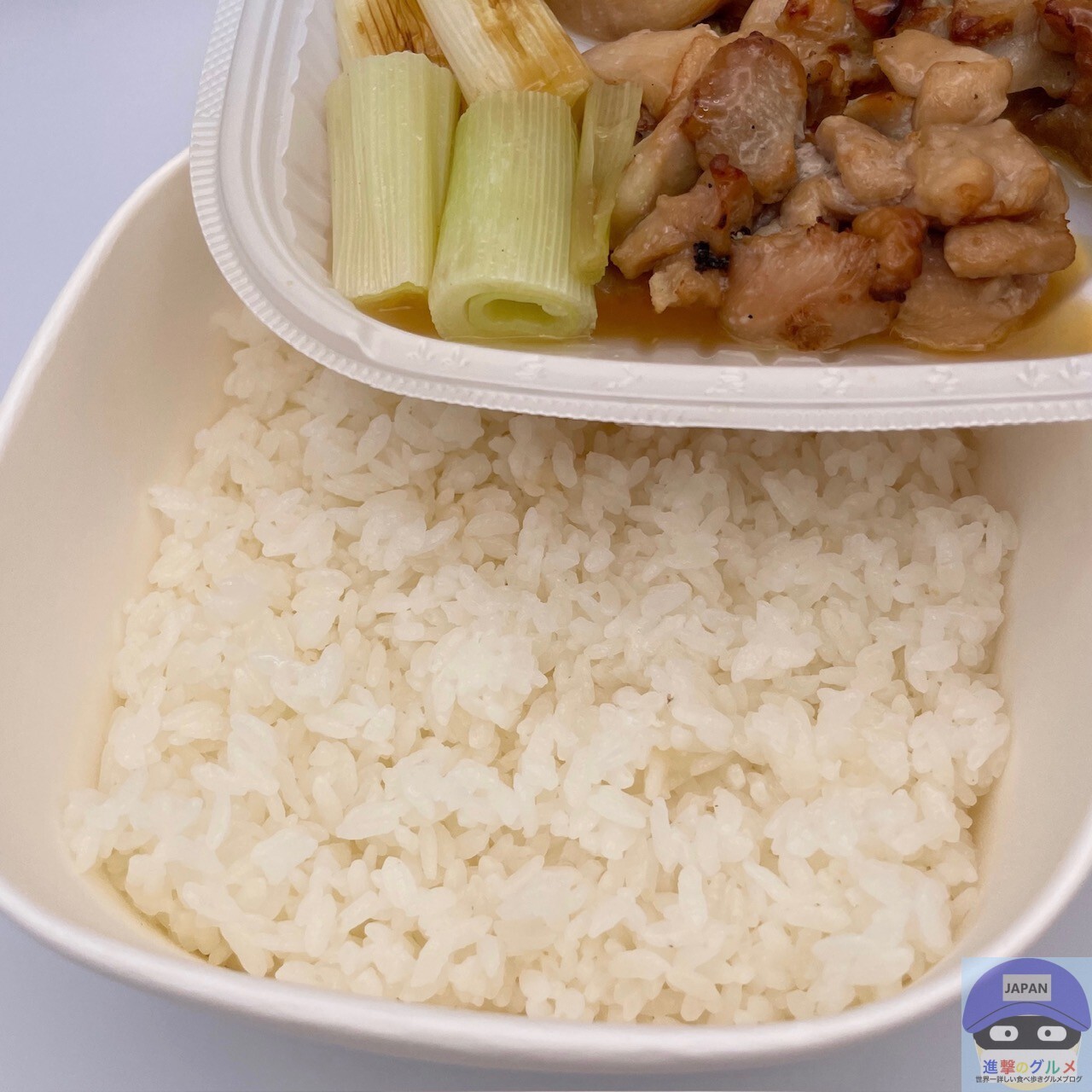 セブン-イレブン「大盛り焼き鳥丼」を実食レビュー（進撃の