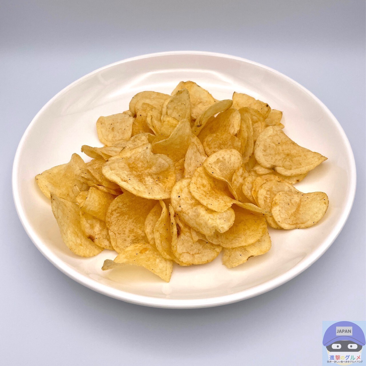 ファミリーマート限定「ポテトチップス ファミチキ味」を食べて