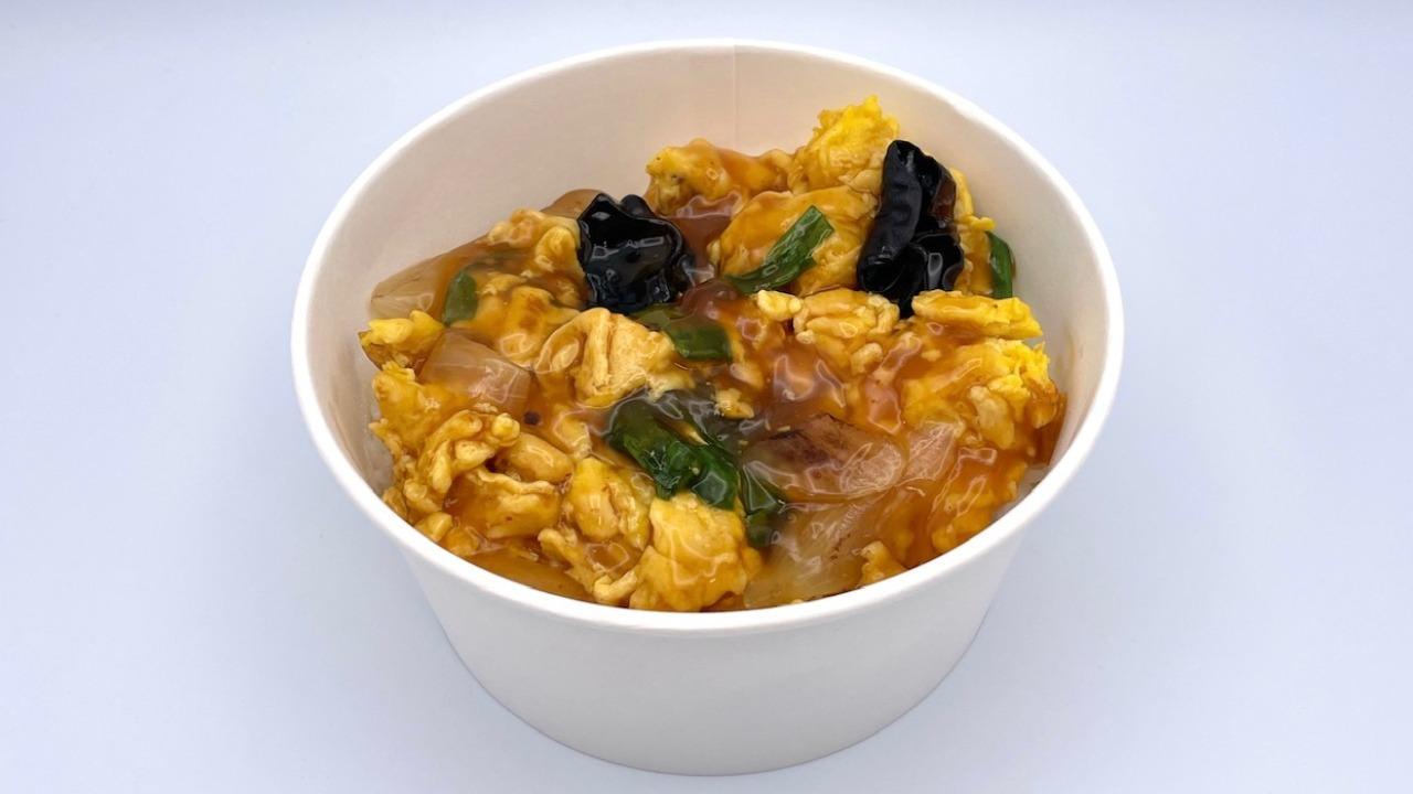 もちもち玉子丼 Amazon.co.jp: マルハ ニチロ 金のどんぶり 豚たま丼 140g×12個