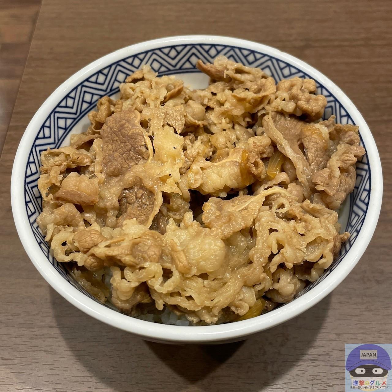 吉野家・松屋・すき家】牛丼チェーン3社の「牛丼・並盛」を比較 吉野家・松屋・すき家】牛丼チェーン3社の「牛丼・並盛」を比較