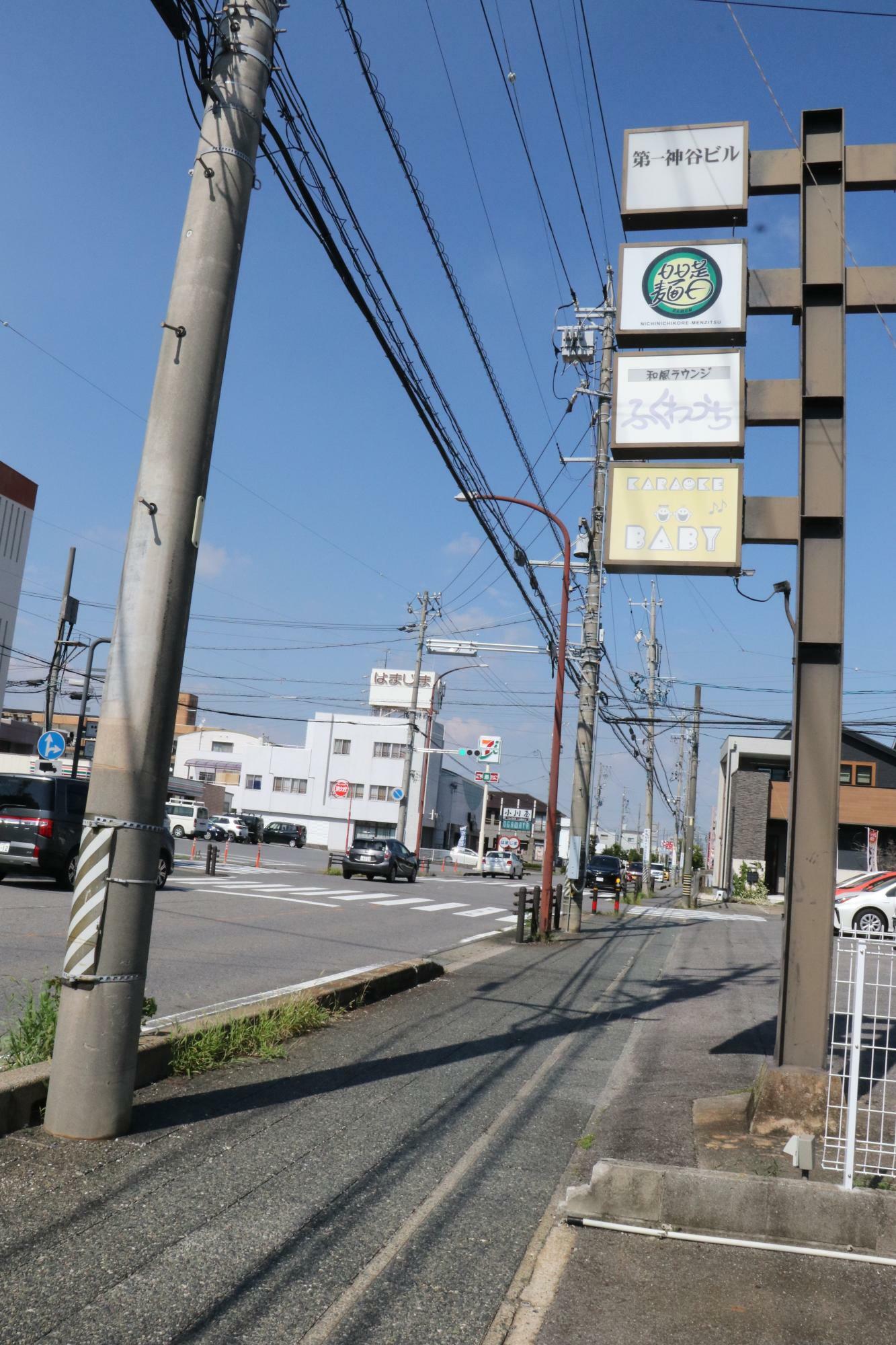 集合店舗の中にあります