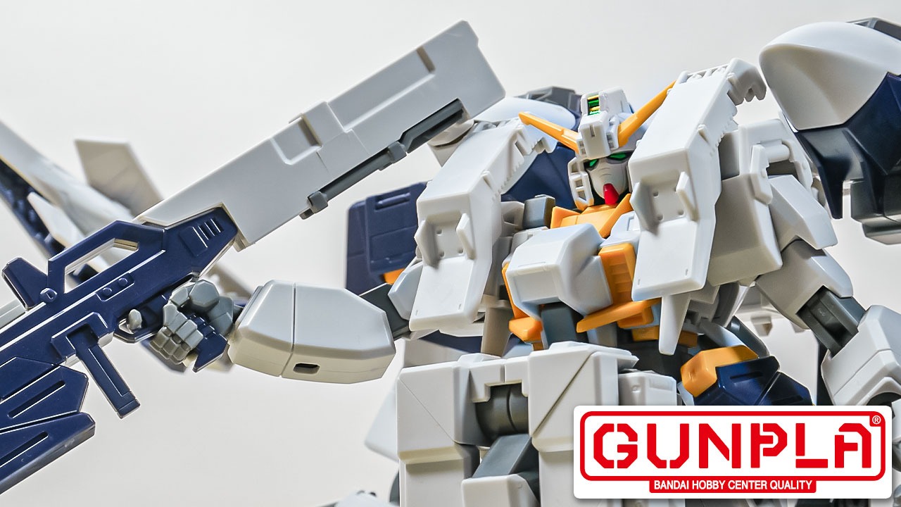 重すぎて倒れちゃう!?巨腕がカッコいいガンプラはディスプレイに問題