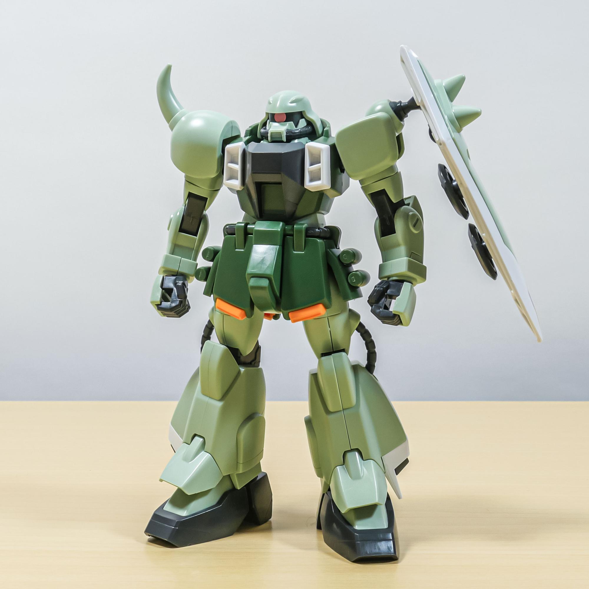 再販直前】同シリーズの武装も使える!ザクにそっくりな量産機 再販直前】同シリーズの武装も使える!ザクにそっくりな量産機