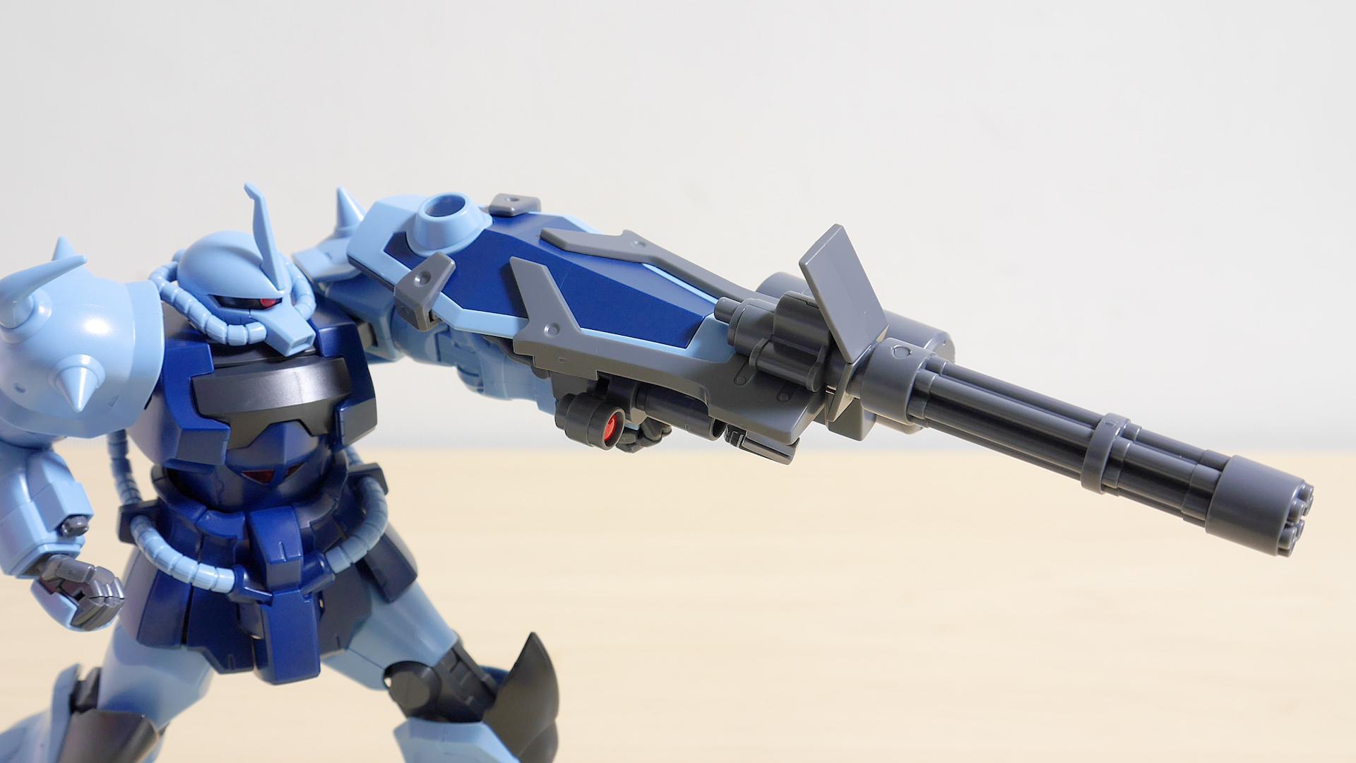 EVO Z グフカスタム 10月再販】迫力のガトリングシールドが魅力！固定武装を撤廃した