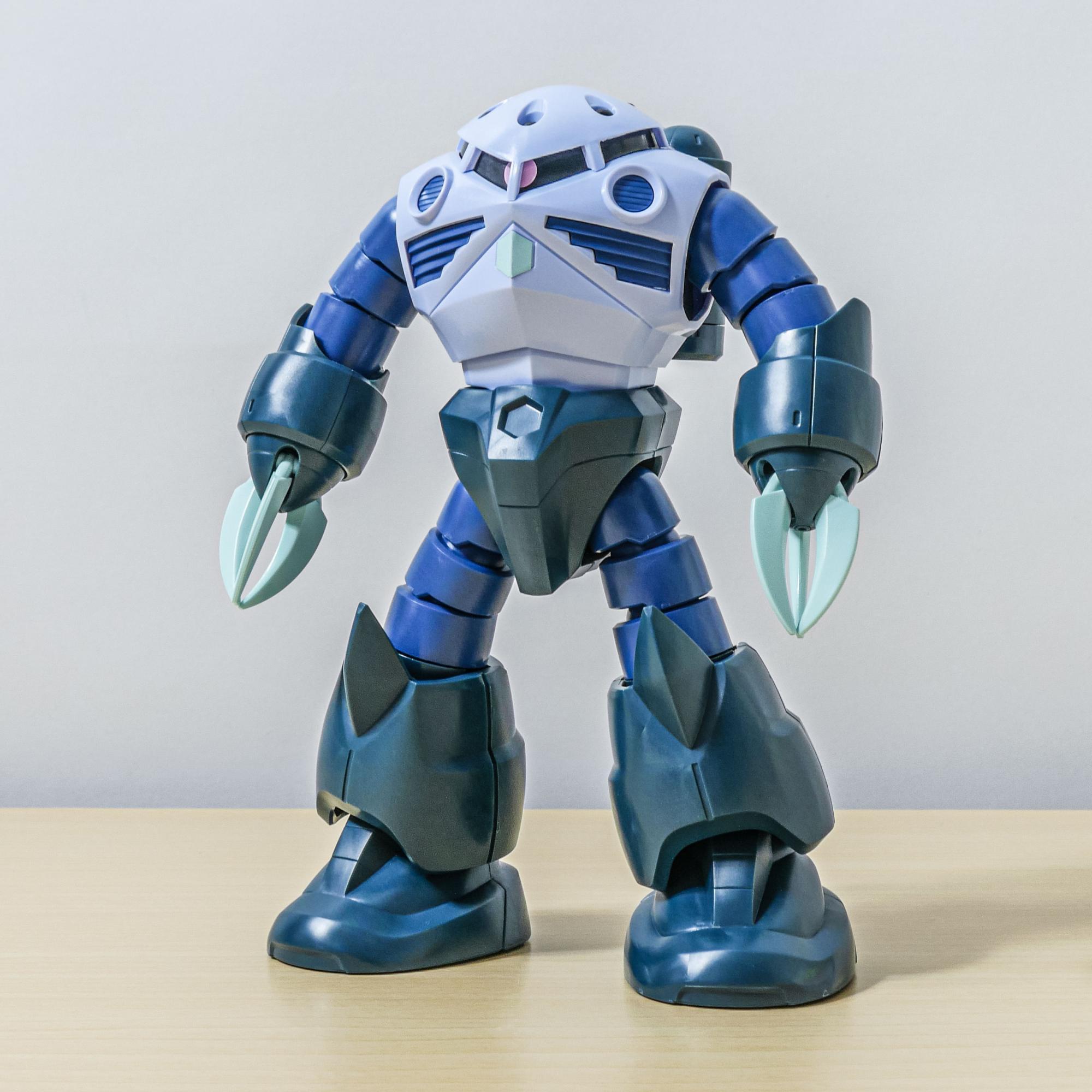 10月再販】付属品ゼロでも魅力十分！水陸両用モビルスーツの名機