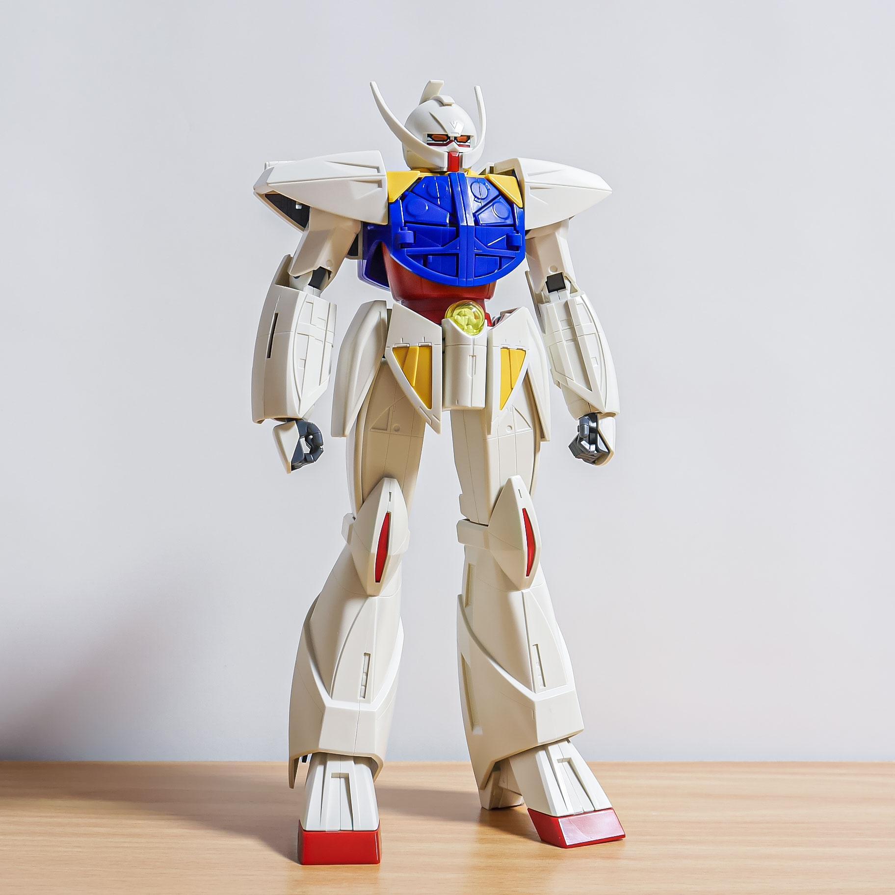 レビュー】旧キットとは思えない仕上がり。シド・ミードがデザインした