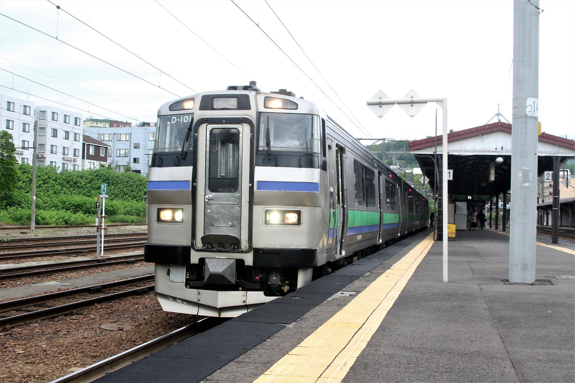 朝は「山線」俱知安駅からスタート!JR北海道キハ201系気動車 朝は「山線」俱知安駅からスタート!JR北海道キハ201系気動車
