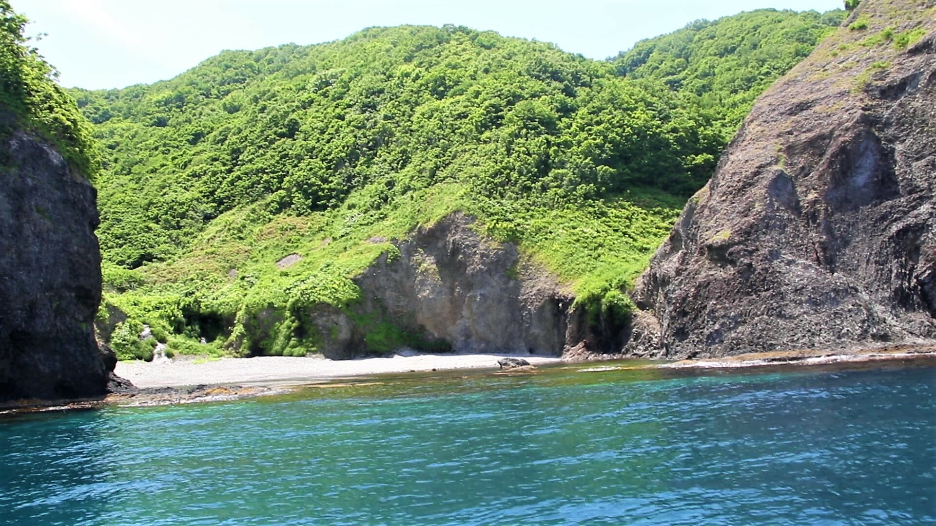 キト浜、船でしか行けません。