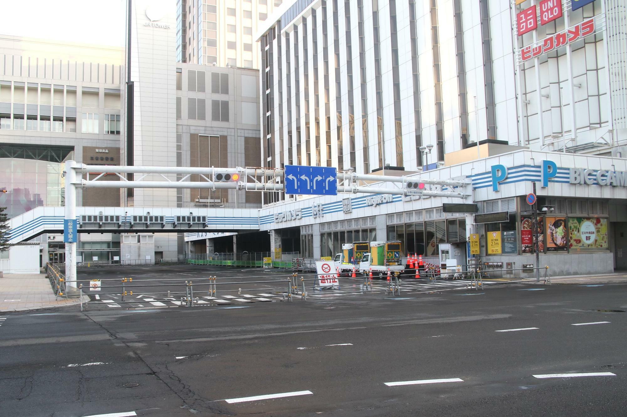 バスターミナル西側・バス入口