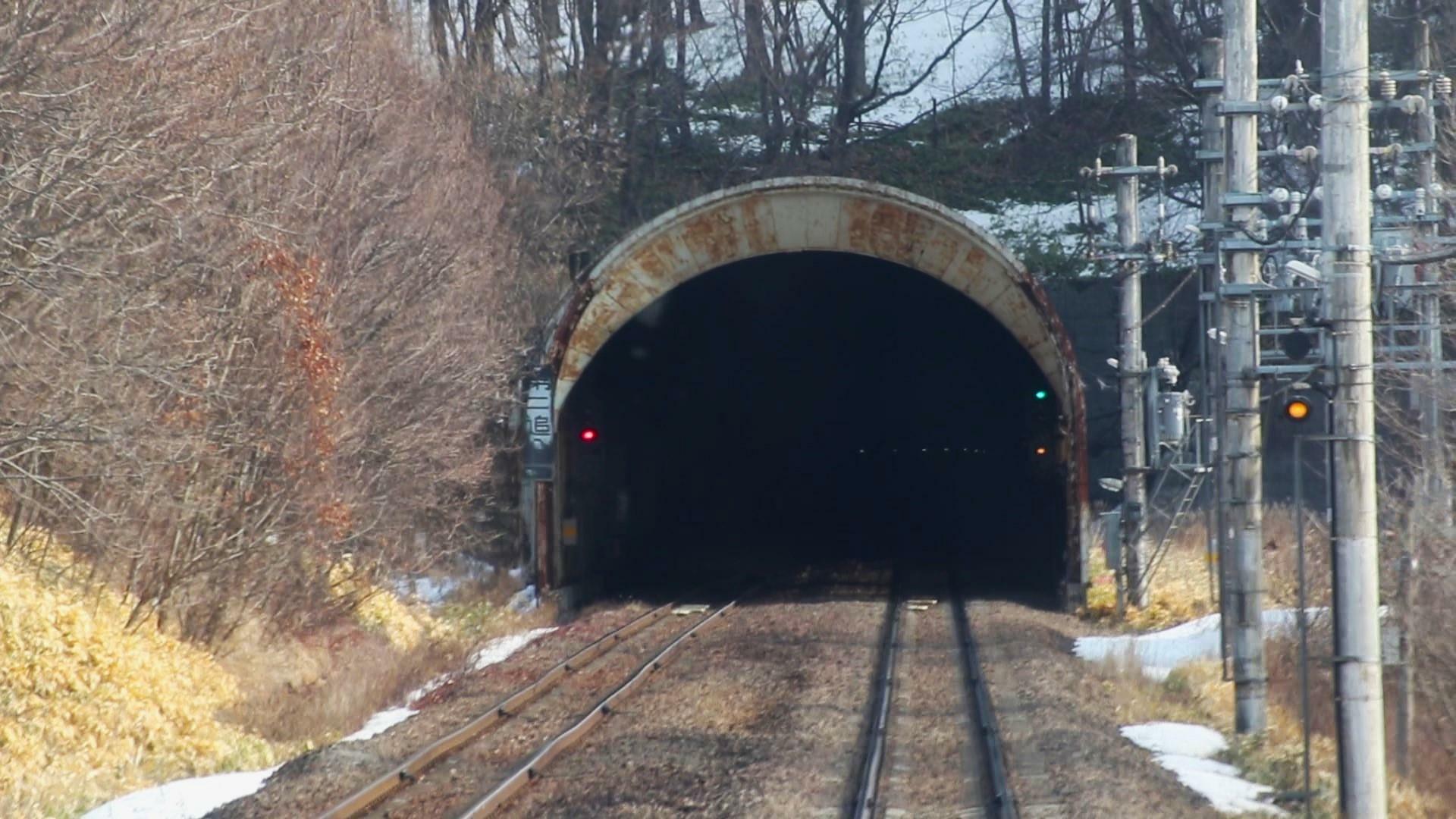 第二追分トンネル西早来信号場側入口