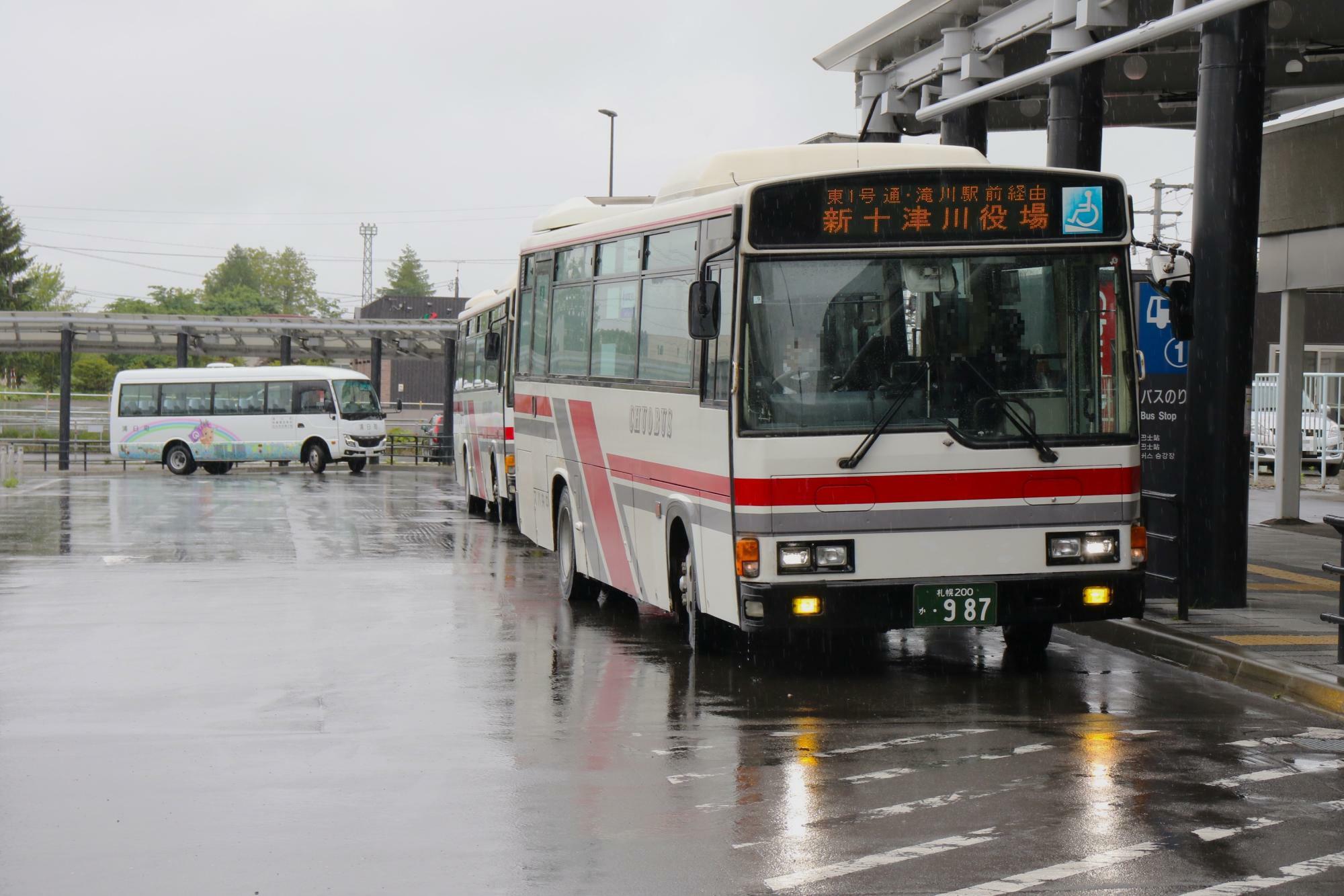 遅れてきた7:52発新十津川町役場行き中央バス