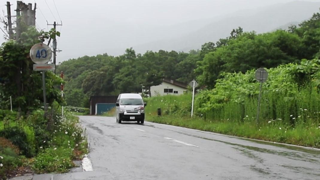 尾根内・銀山方向から折り返し銀山駅前に到着