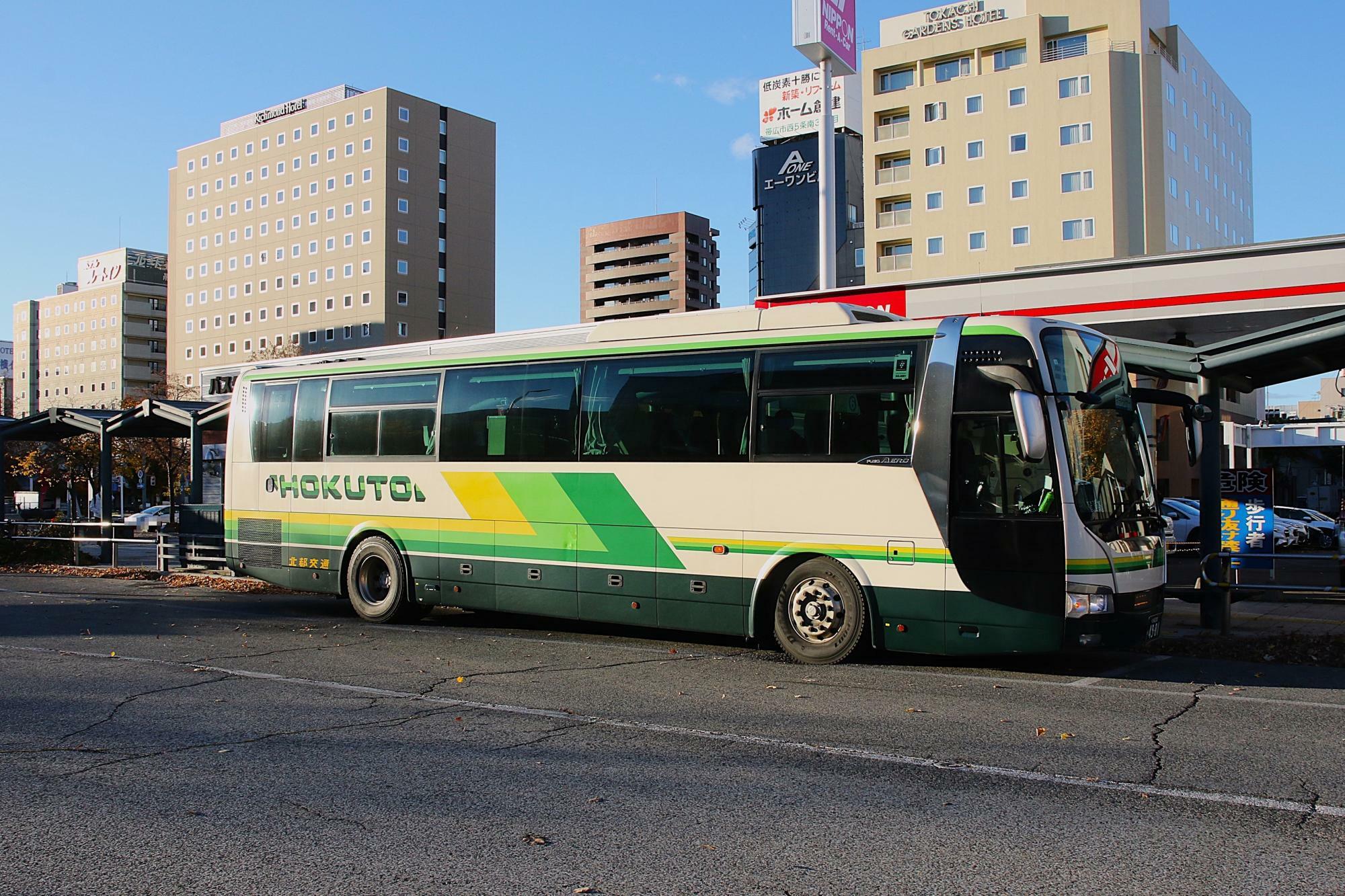 北都交通・ポテトライナー(乗車手続後許可得て撮影)