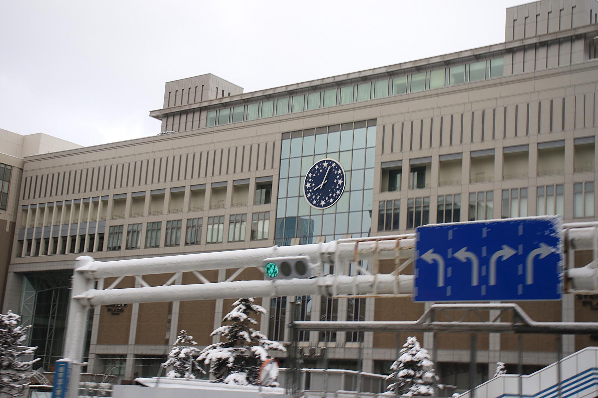 札幌駅南口前を右折