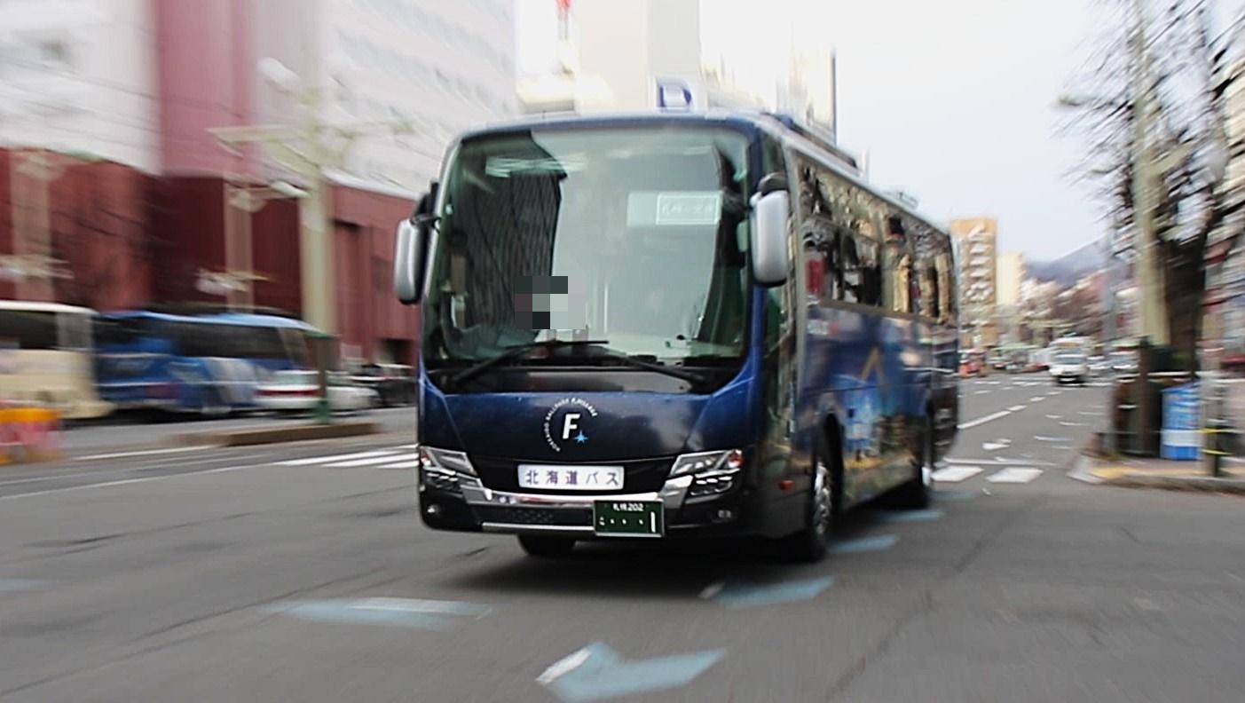 ニュースター号・エスコンフィールドHOKKAIDO塗装車両