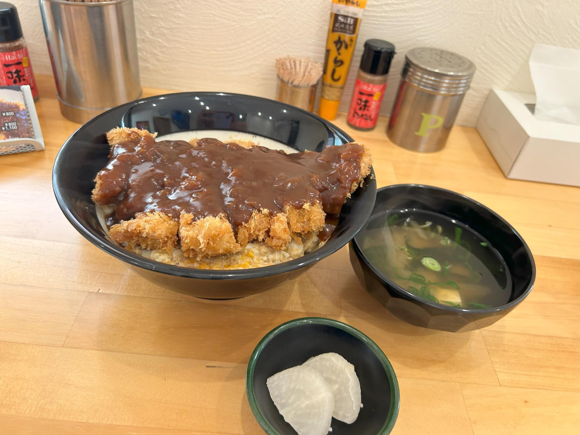 大迫力のカツ丼