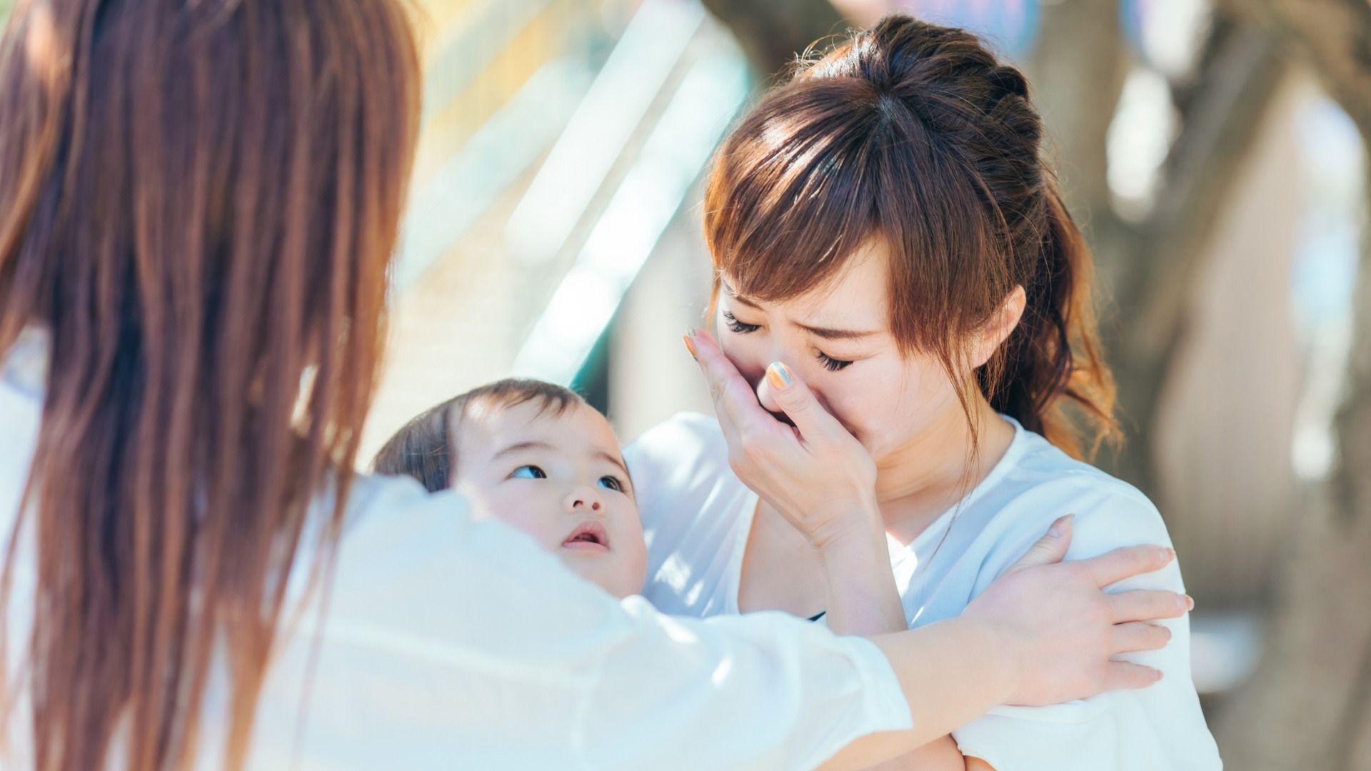 子育てにイライラして「叩く・怒鳴る」保護者は「自分自身のSOS」に気