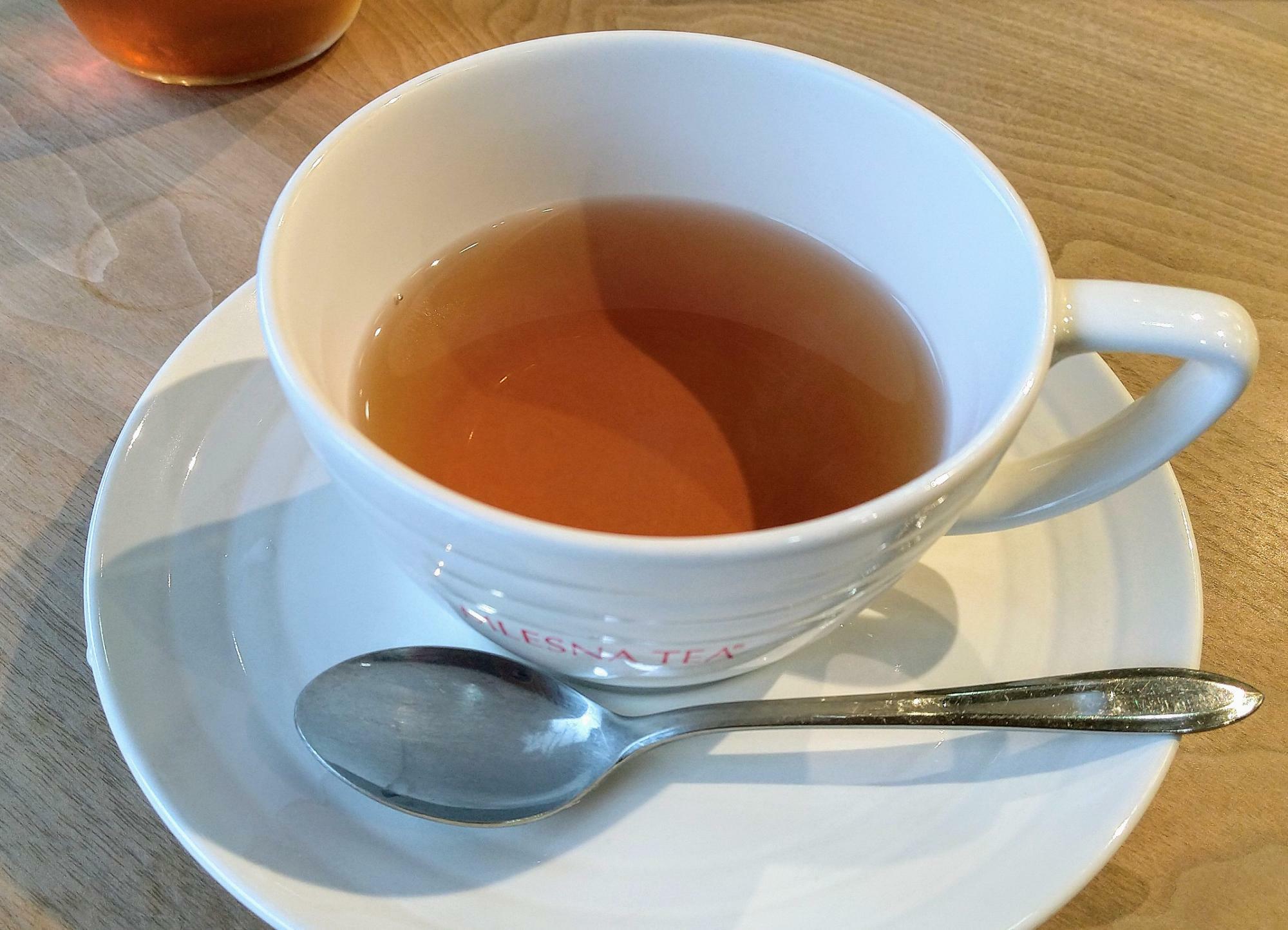 1杯目にいただいた南フランスの紅茶