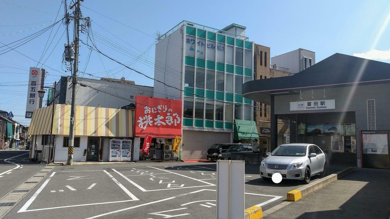 「おにぎりの桃太郎」隣、以前粉物のお店「オニガシマ」があった場所です。