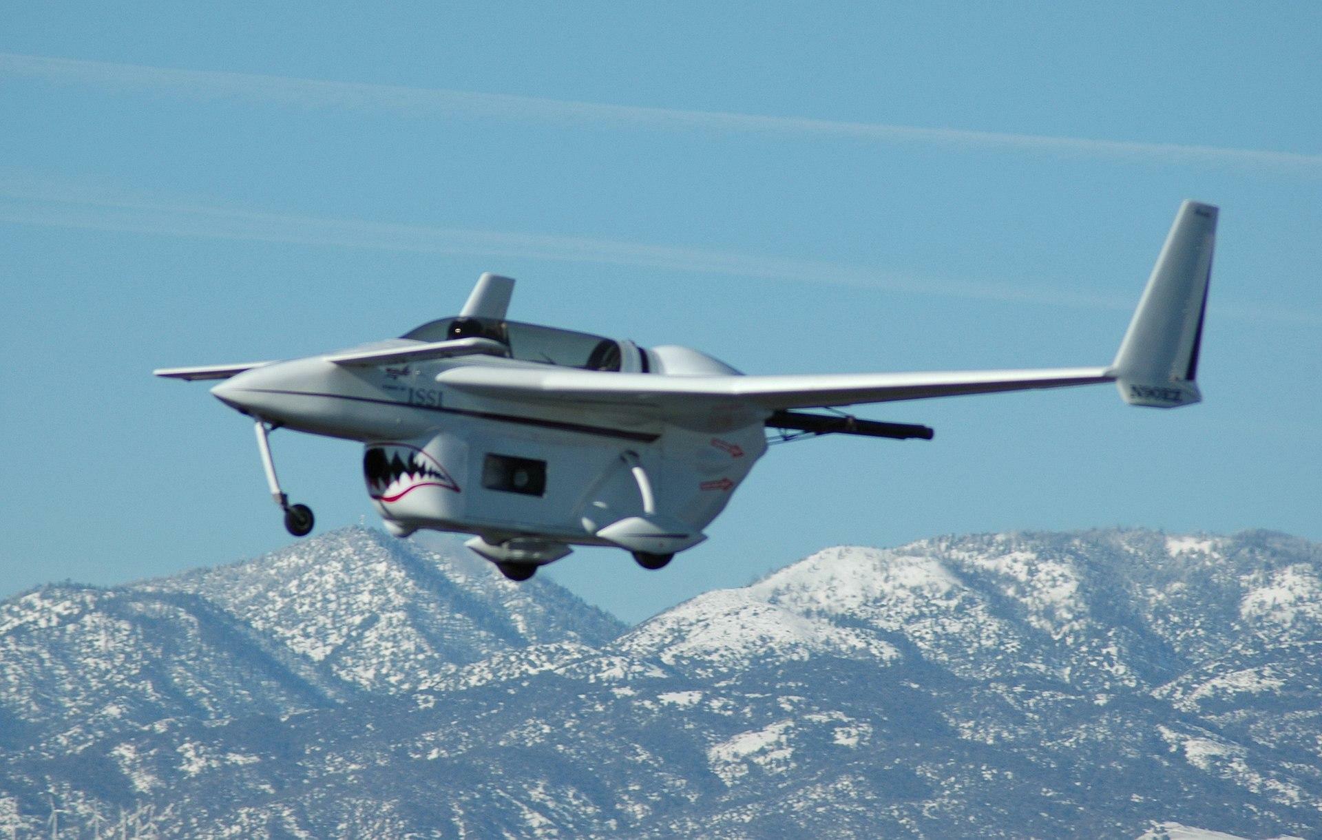 飛行中のデトネーションエンジン搭載ルータン ロング・イージー 出典:Wikipedia
