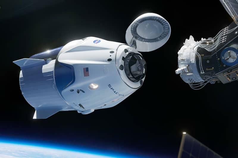 ドラゴン宇宙船 出典:SpaceX