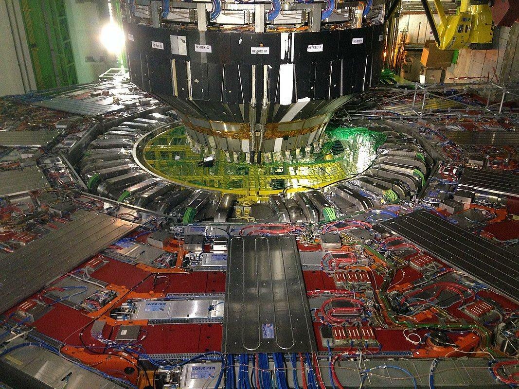 欧州合同原子核研究所（CERN）の大型ハドロン衝突型加速器　出典：CERN