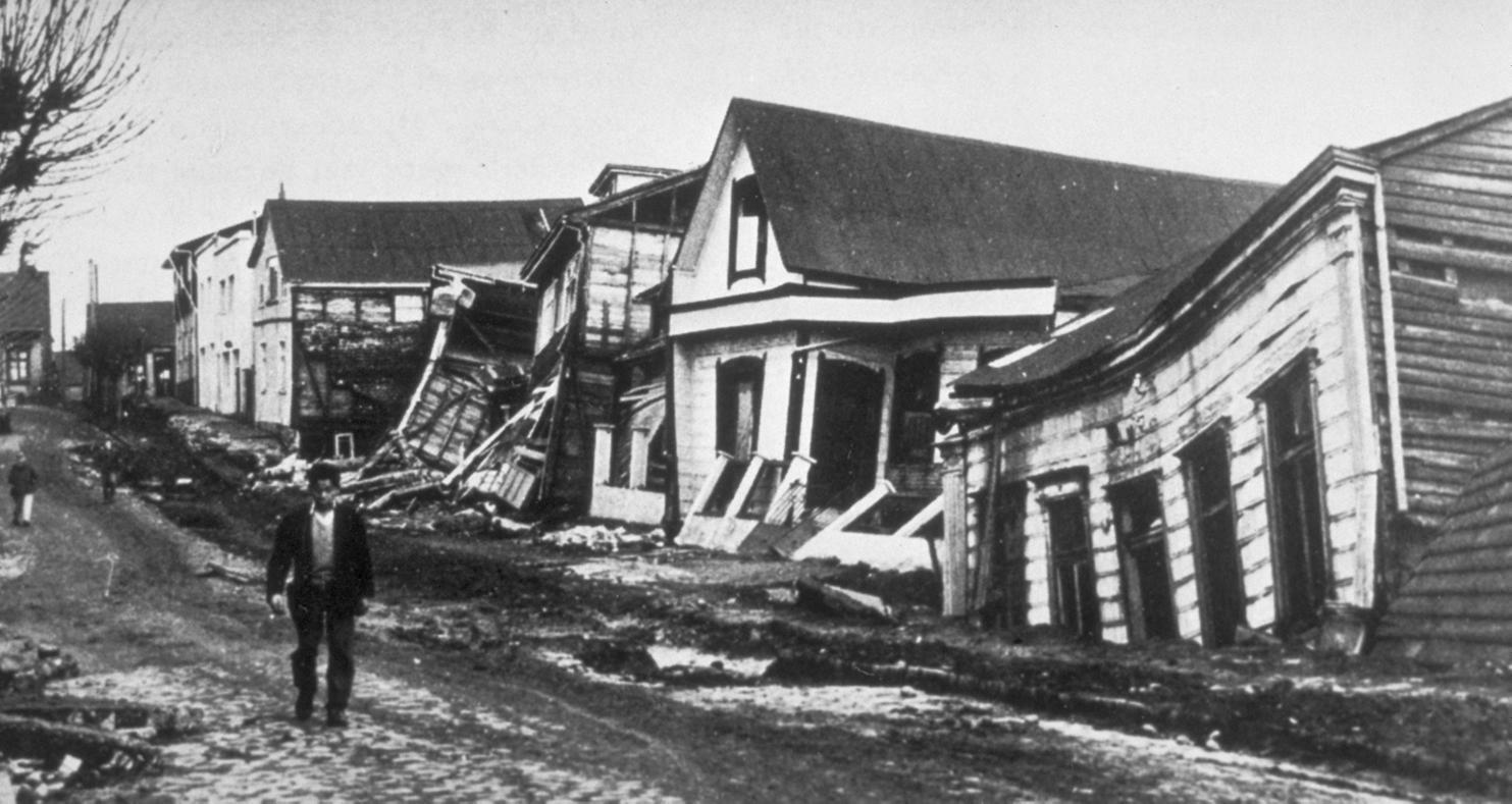 地震で倒壊したバルディビアの建物