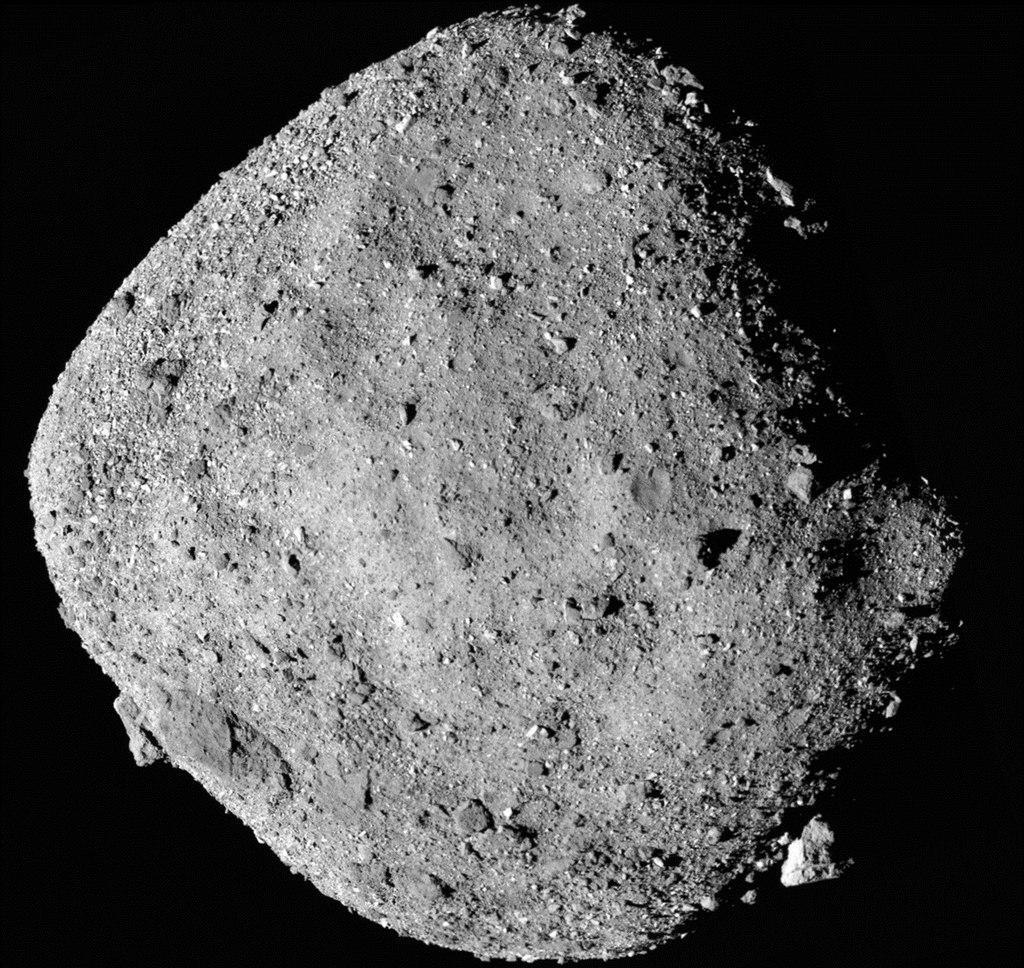 小惑星から生命の起源を示唆する有機化合物をNASAが発見、地球の